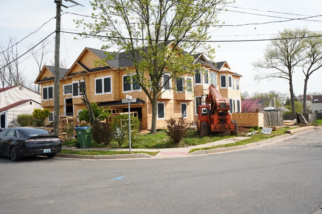 Fords Residence — Single-family home in Kingsbridge Dr, Fords, New Jersey